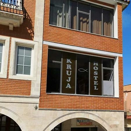 Kruja Hostel Экстерьер фото