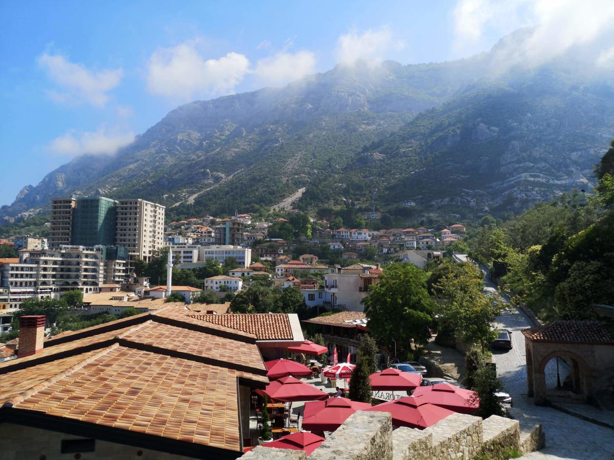 Kruja Hostel Экстерьер фото