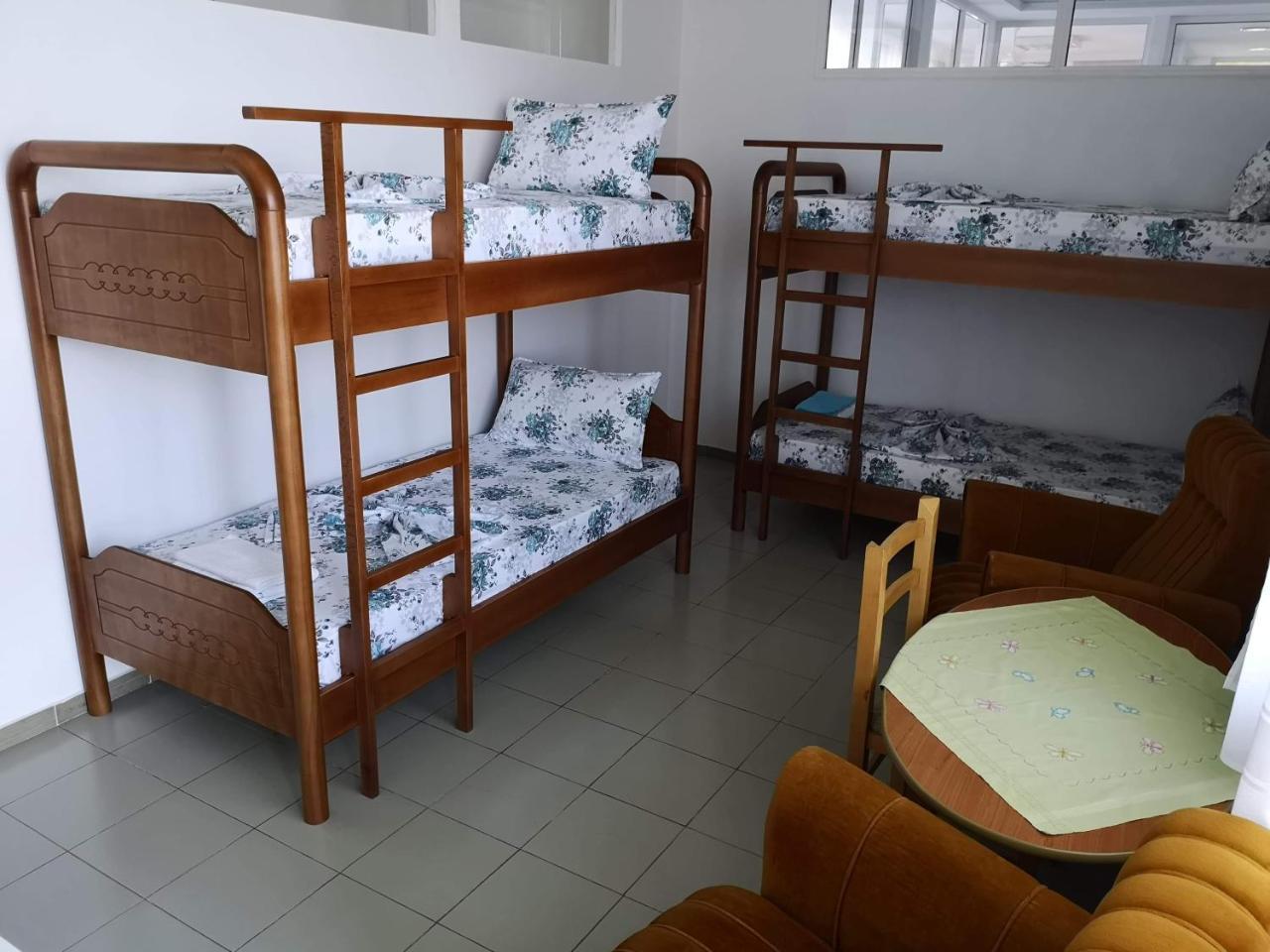 Kruja Hostel Экстерьер фото