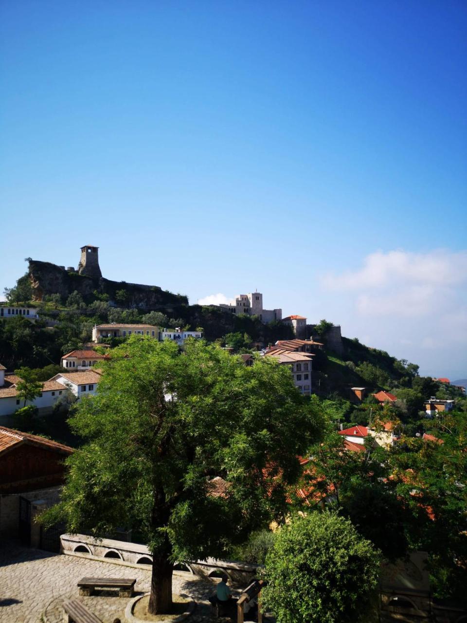 Kruja Hostel Экстерьер фото